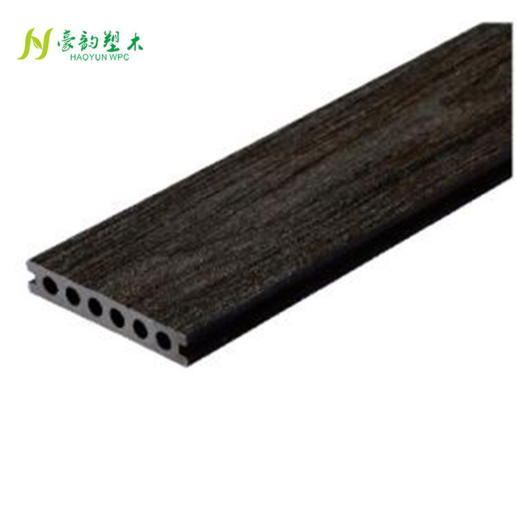 WPC Decking এর রঙ কি বিবর্ণ হবে?